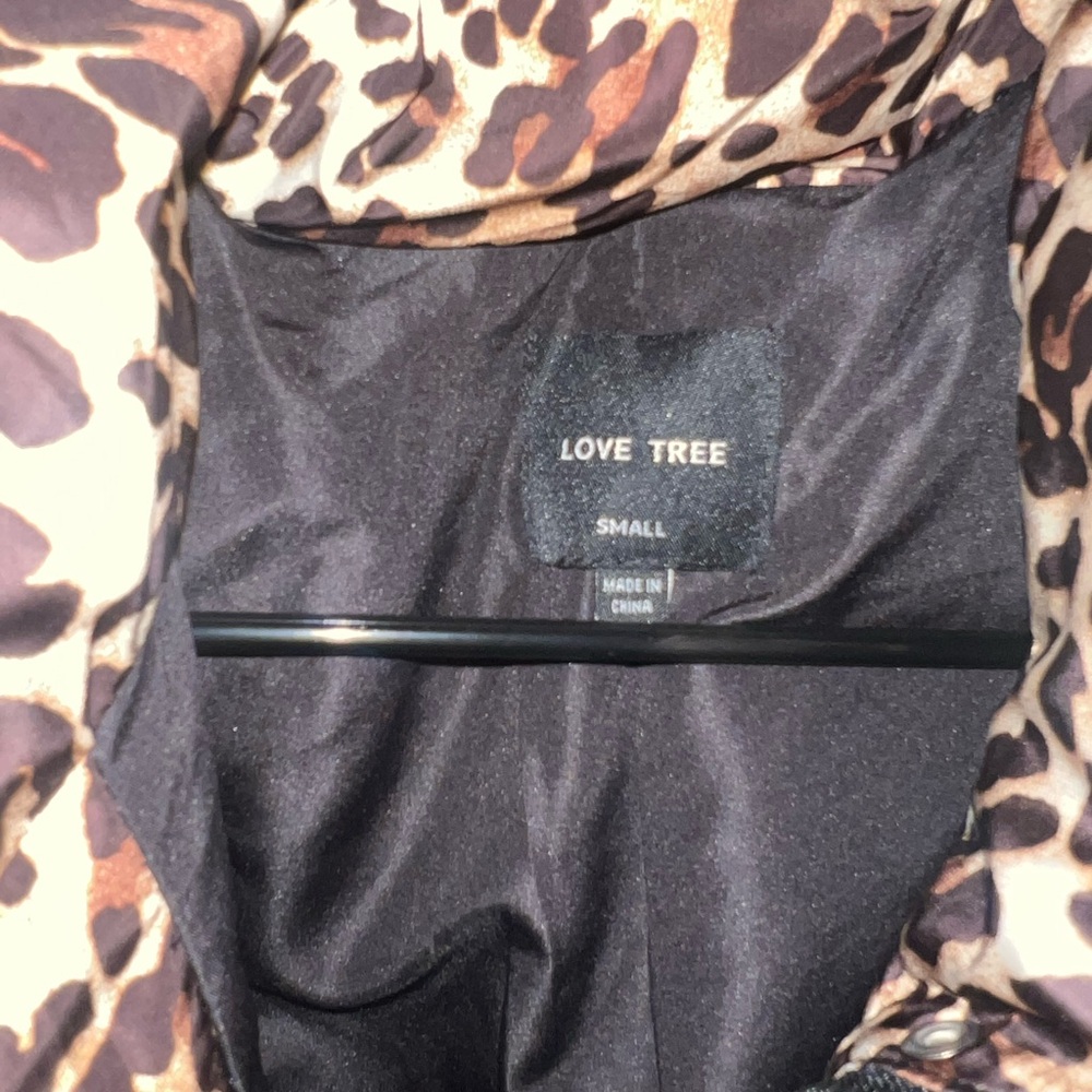 Love Tree Animal Print Vest - Picture 3 of 3
